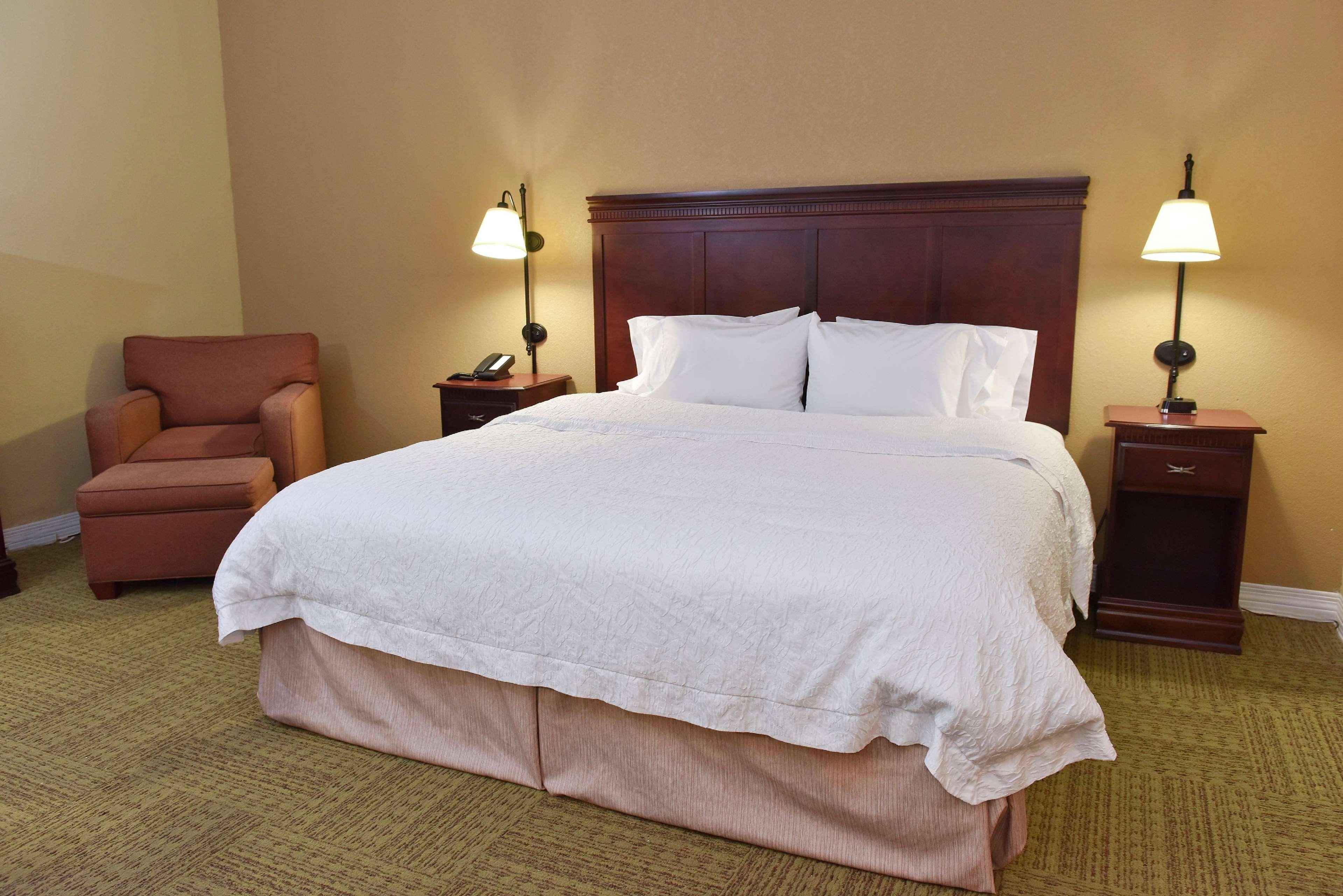 Hampton Inn Растон Экстерьер фото