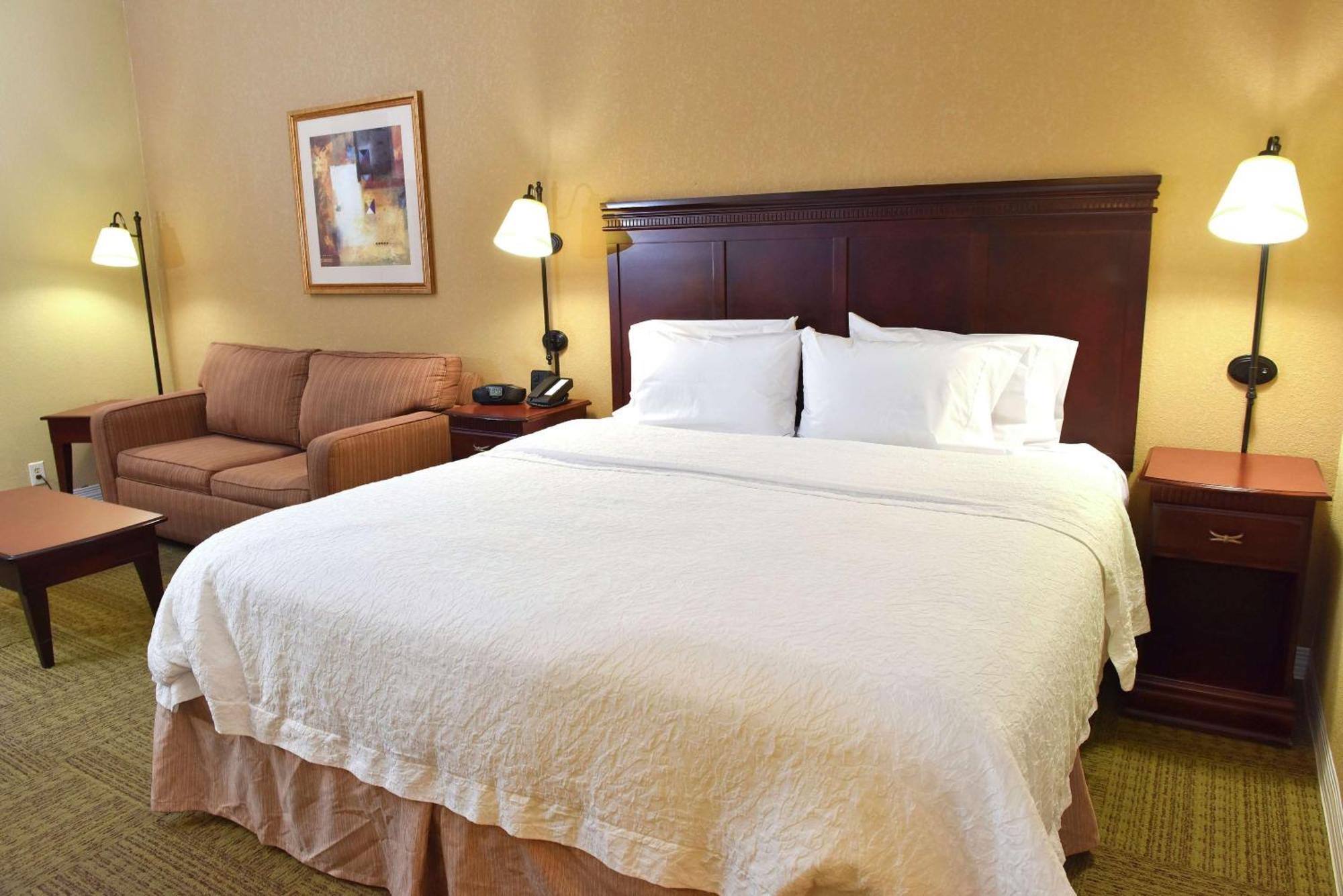 Hampton Inn Растон Экстерьер фото