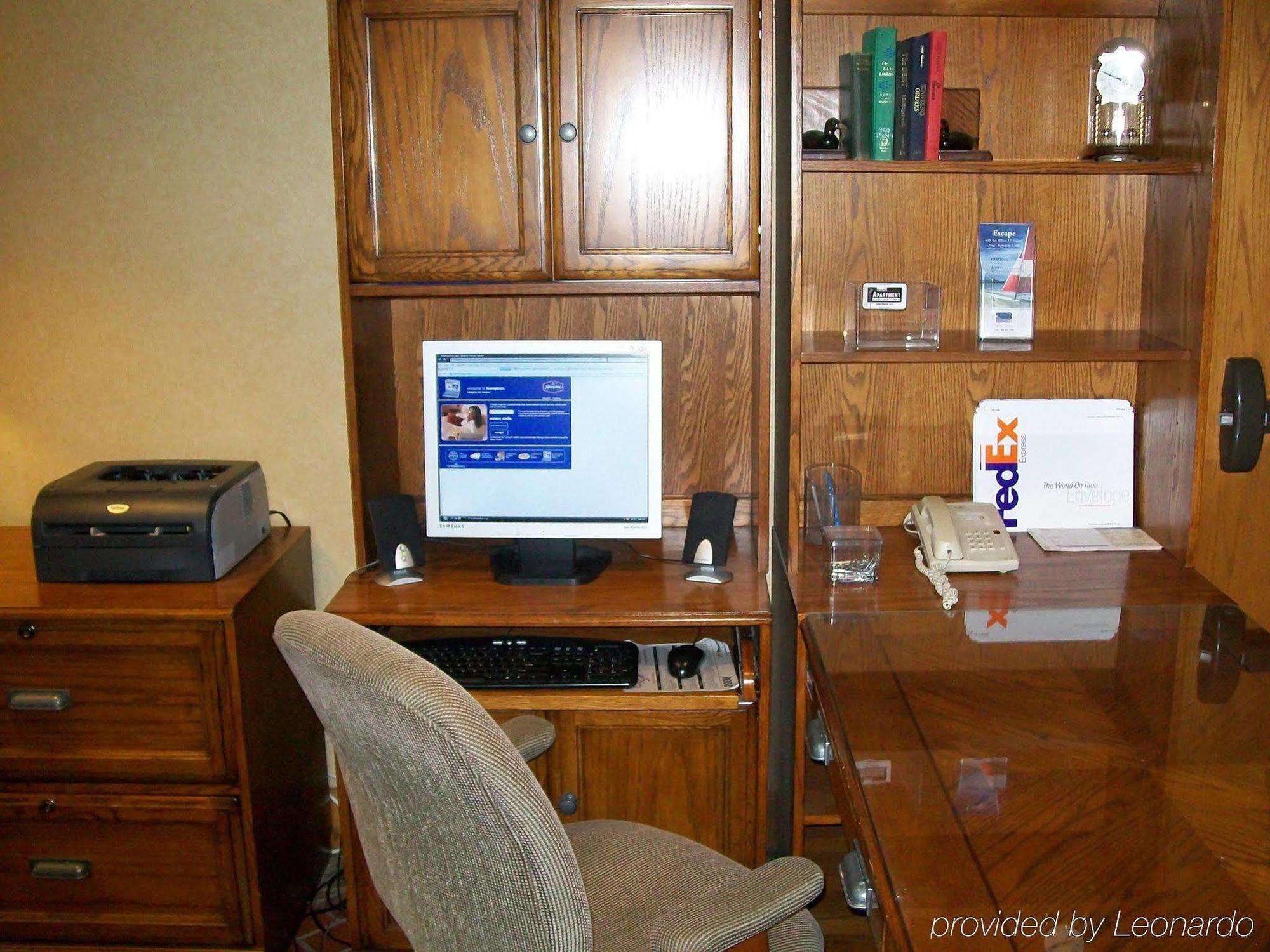 Hampton Inn Растон Экстерьер фото