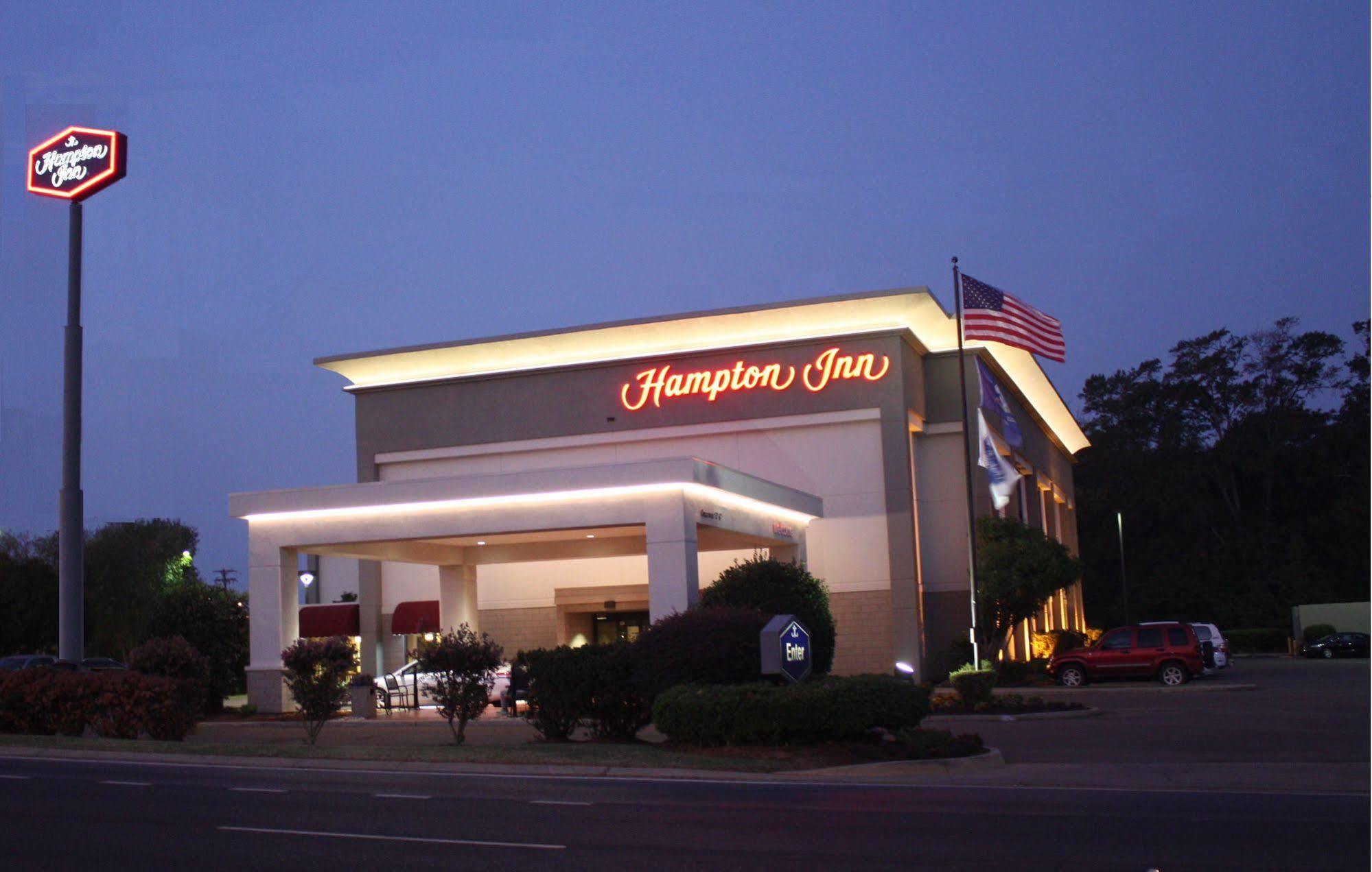 Hampton Inn Растон Экстерьер фото